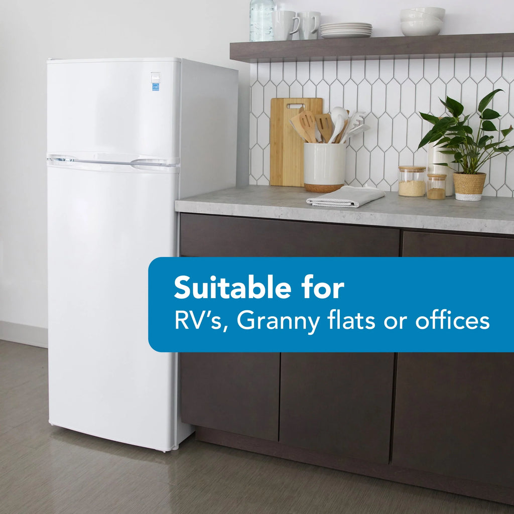 White Top Freezer Refrigerator L8770
