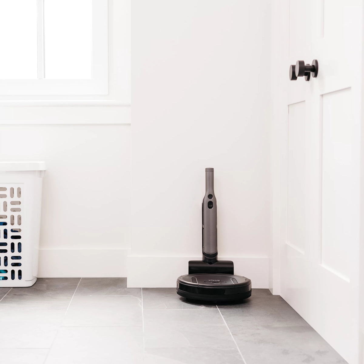 Robot Vacuum with Detachable Hand Vacuum Q7421
