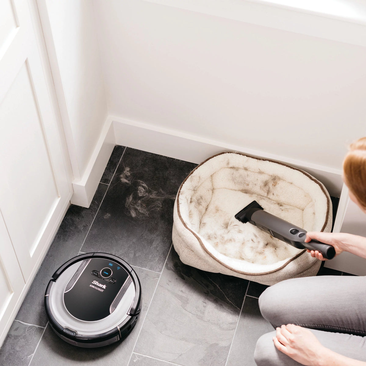 Robot Vacuum with Detachable Hand Vacuum Q7421